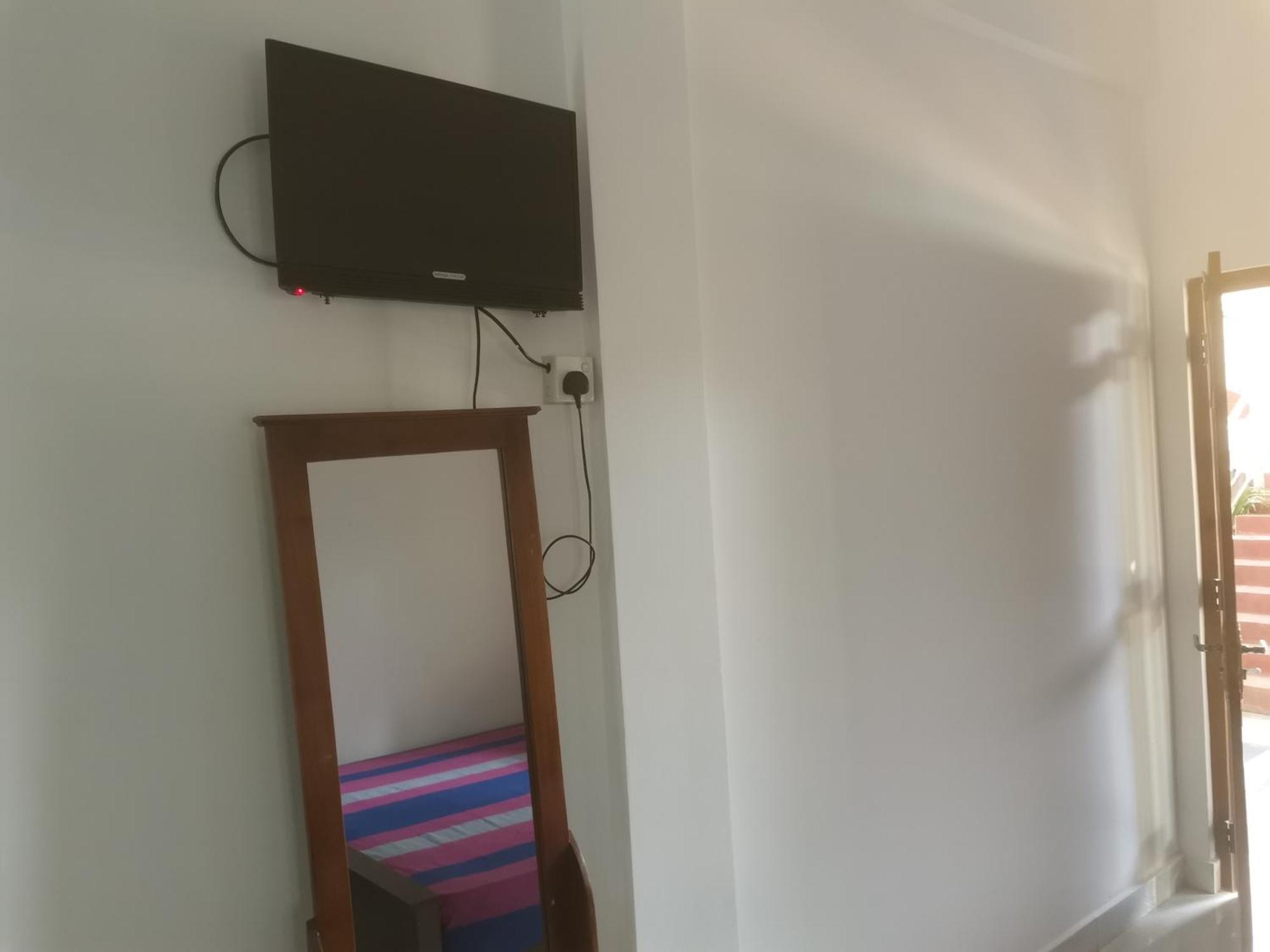 Surf Reef Beach Trincomalee Kültér fotó