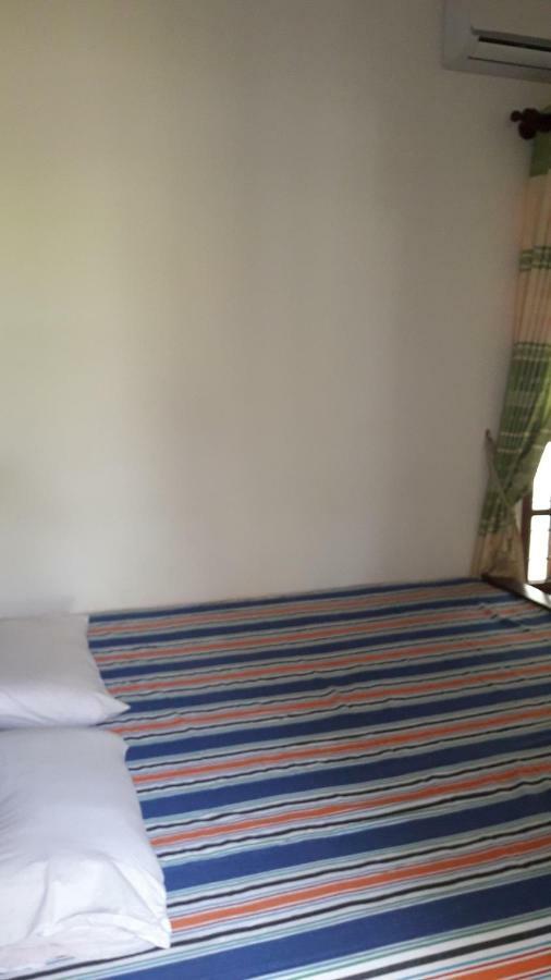 Surf Reef Beach Trincomalee Kültér fotó